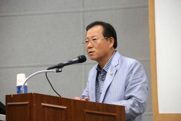 서울대와 연계한 의정활동 강화교육(정책 토론 발표회)